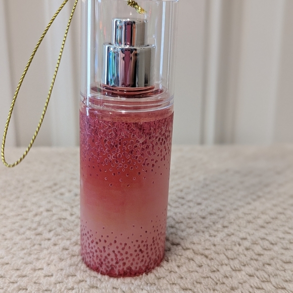 Bath & Body Works Exclusive Champagne Toast Mini Mist Bottle Ornament New! - Picture 3 of 3